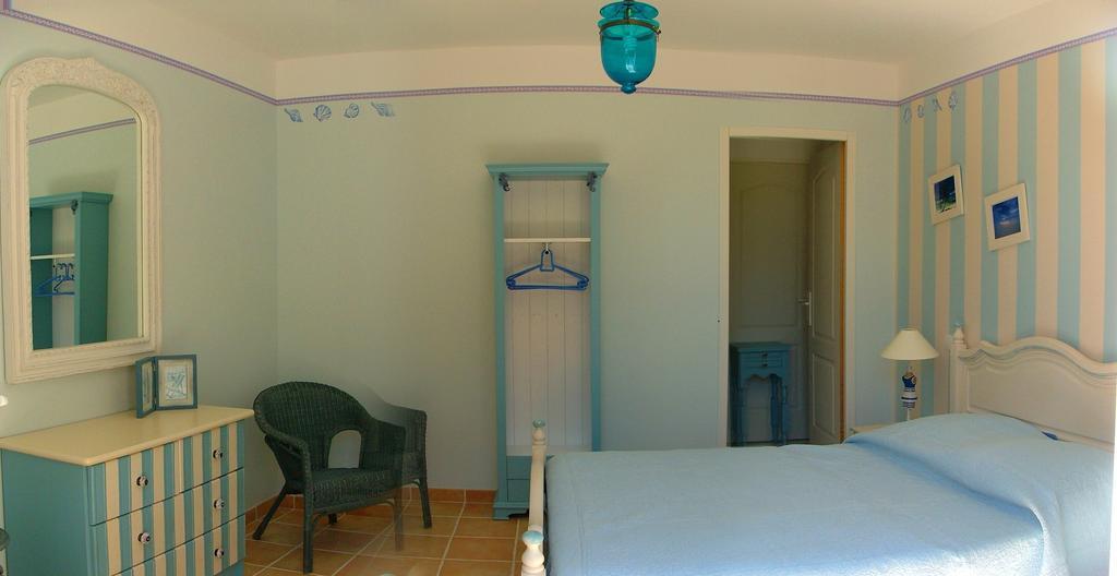 Hôtel Mas de Courreges à Saint-Hippolyte-du-Fort Chambre photo