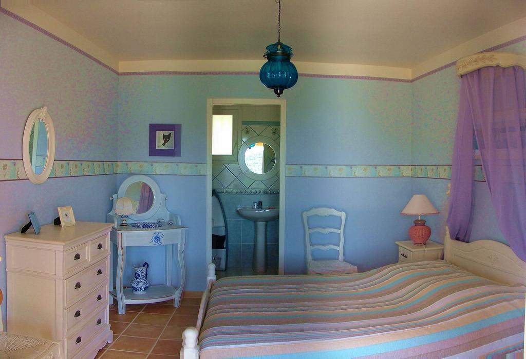 Hôtel Mas de Courreges à Saint-Hippolyte-du-Fort Chambre photo
